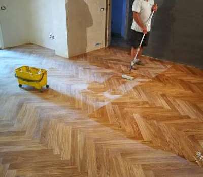 Posa spina italiana rovere prima scelta con finitura naturale all'acqua